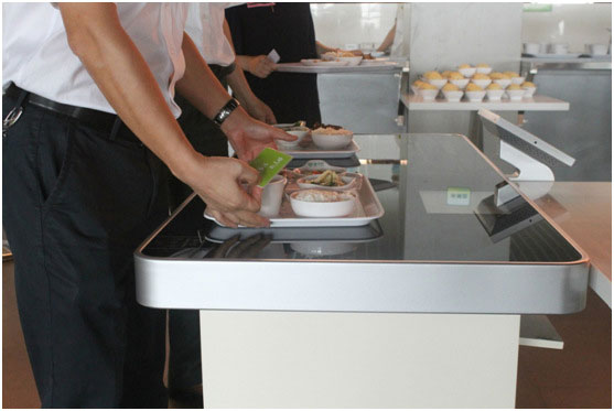 Table à manger intelligente RFID Système de règlement en libre-service pour cantine à assiettes intelligentes Système de règlement de restauration intelligent 2